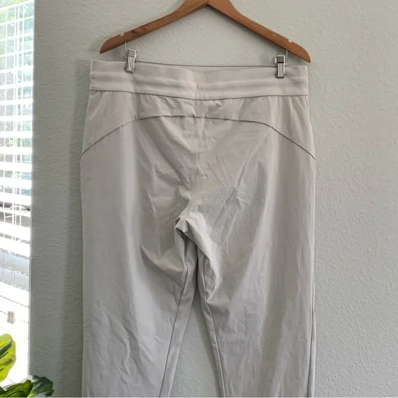 Athleta HEADLANDS HYBRID MID RISE JOGGER PULL ON SIZE 16 HIKING WALKING CASUAL - Picture 9 of 16